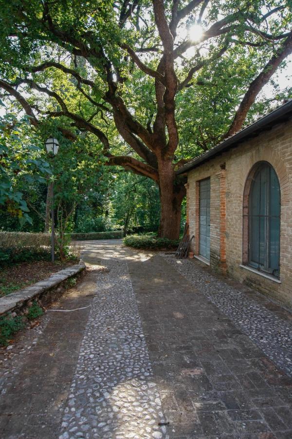 Park Hotel Villa Potenziani Рієті Екстер'єр фото